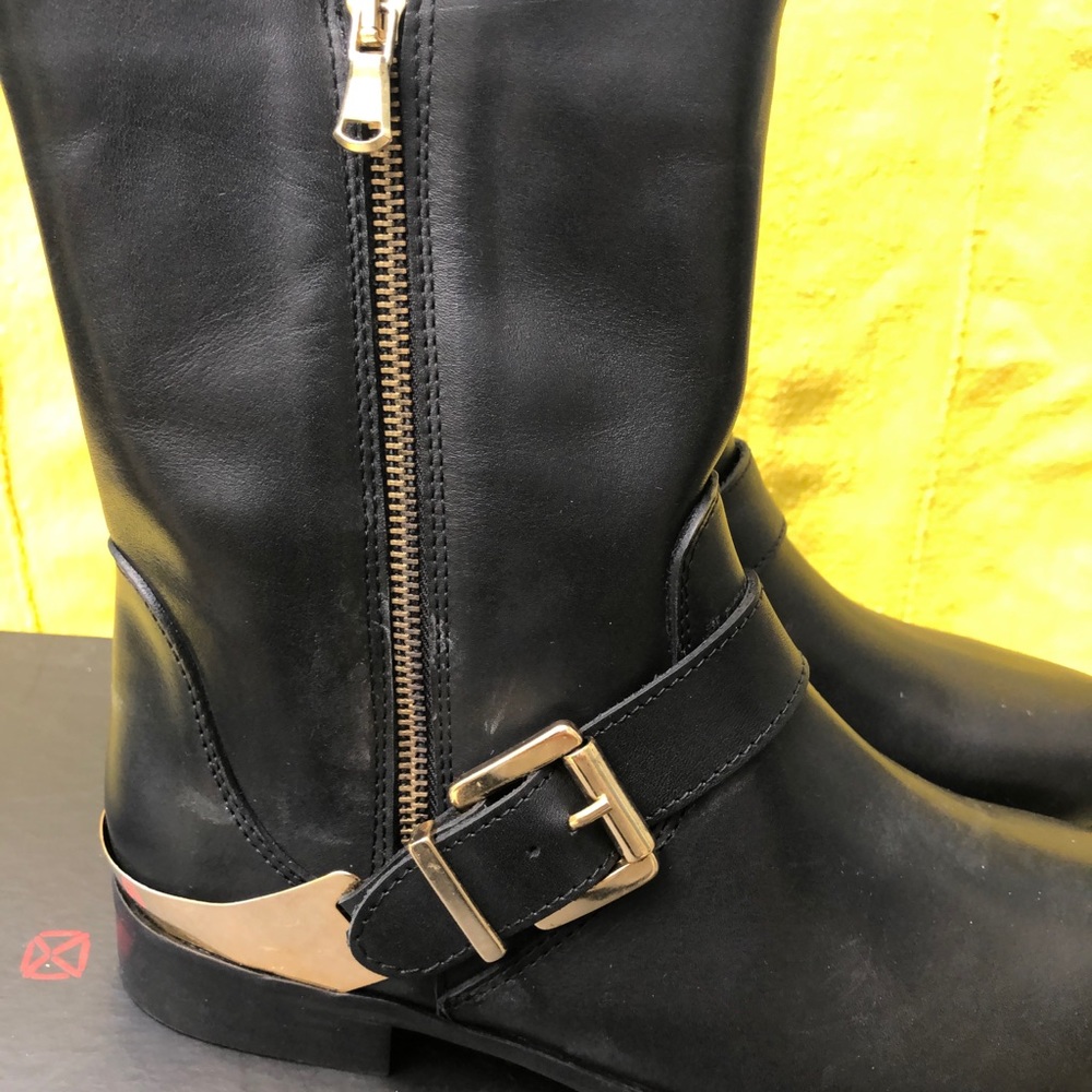 Charles David Italian Leather Ankle Boots